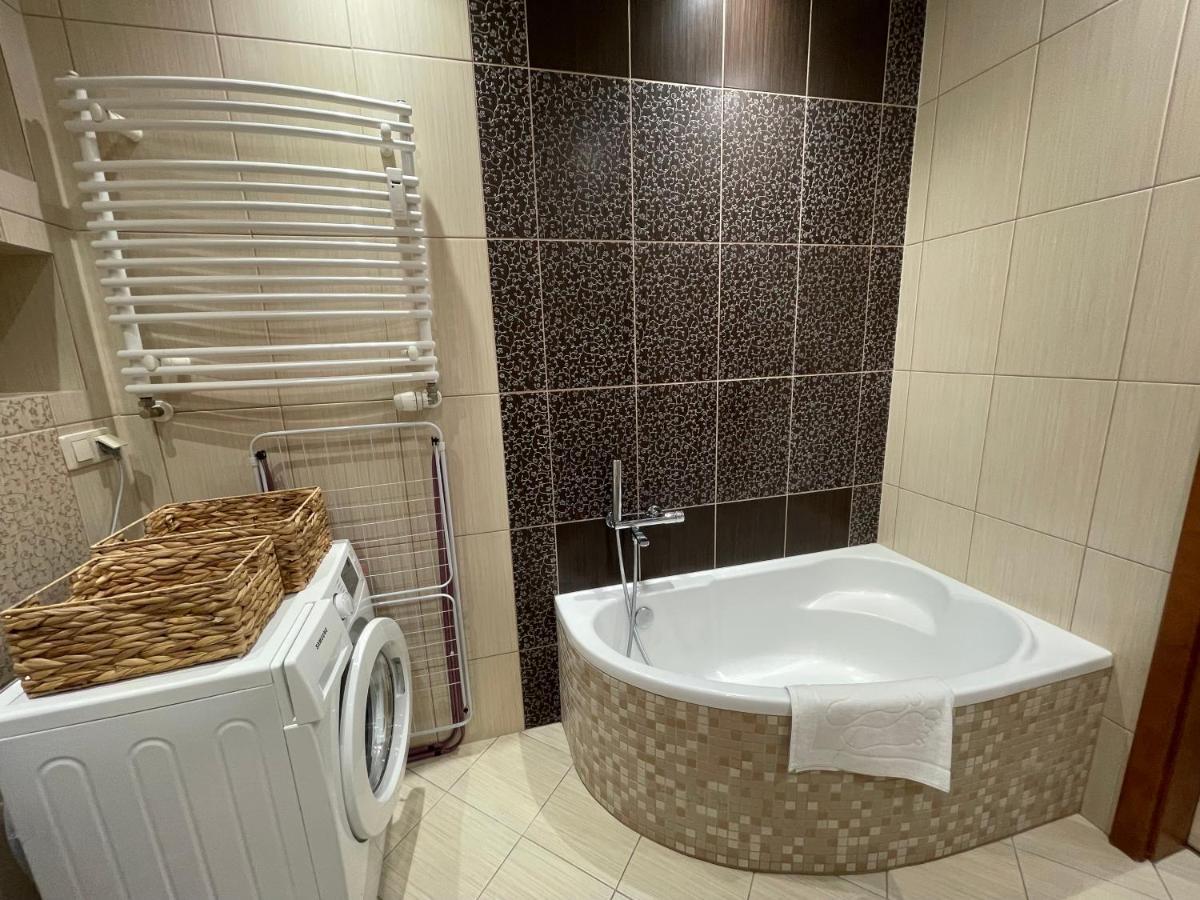 Al-dom Ogrodowa Bocianie Gniazdo Z Garażem Apartament *